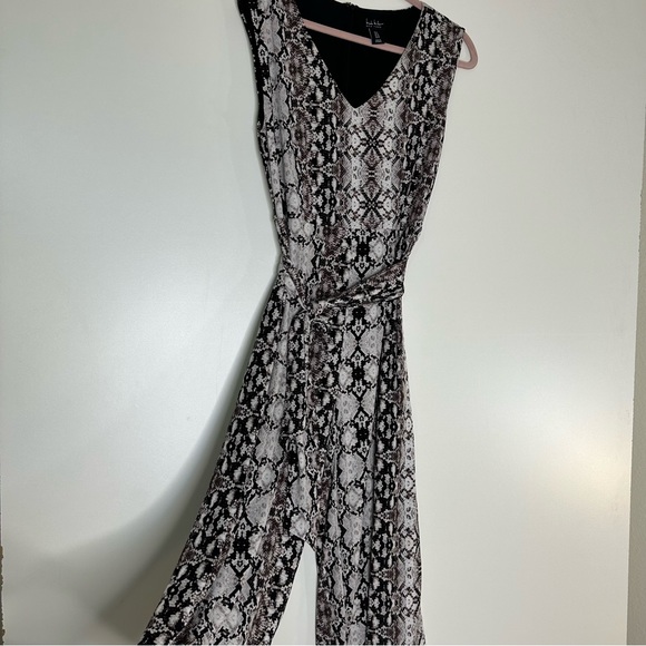 Nicole miller snakeskin print wide leg cropped jumpsuit size 6 - Picture 5 of 16